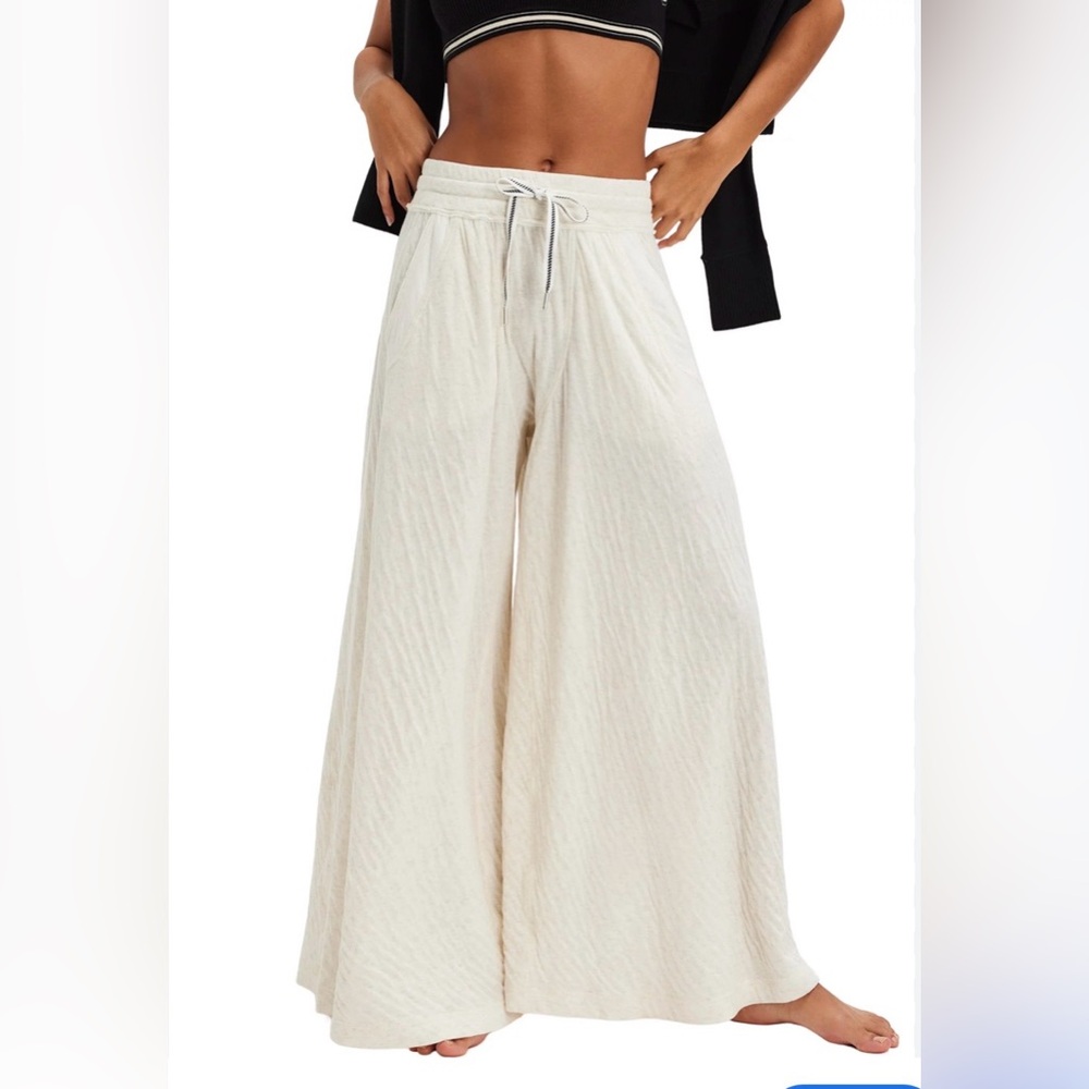 Free People Wait a Minute Wide Leg Lounge Pants in Oatmeal Heather Size XS. NWOT